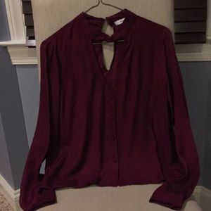 Burgundy blouse with V-cut top